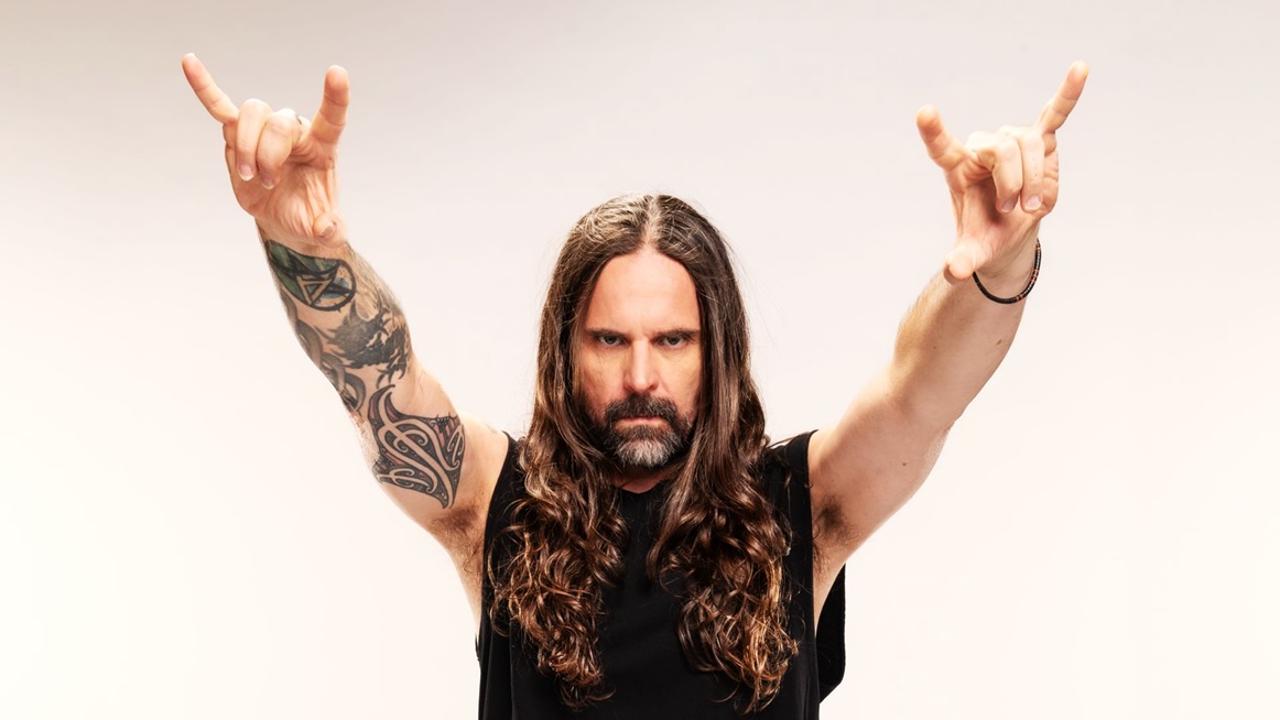 Andreas Kisser critica falta de reconhecimento ao Sepultura no Brasil